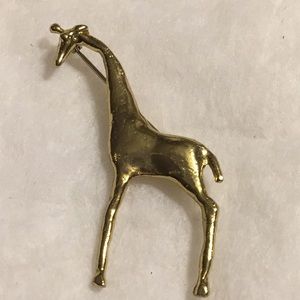 Vintage Anne Dock gold tone giraffe brooch